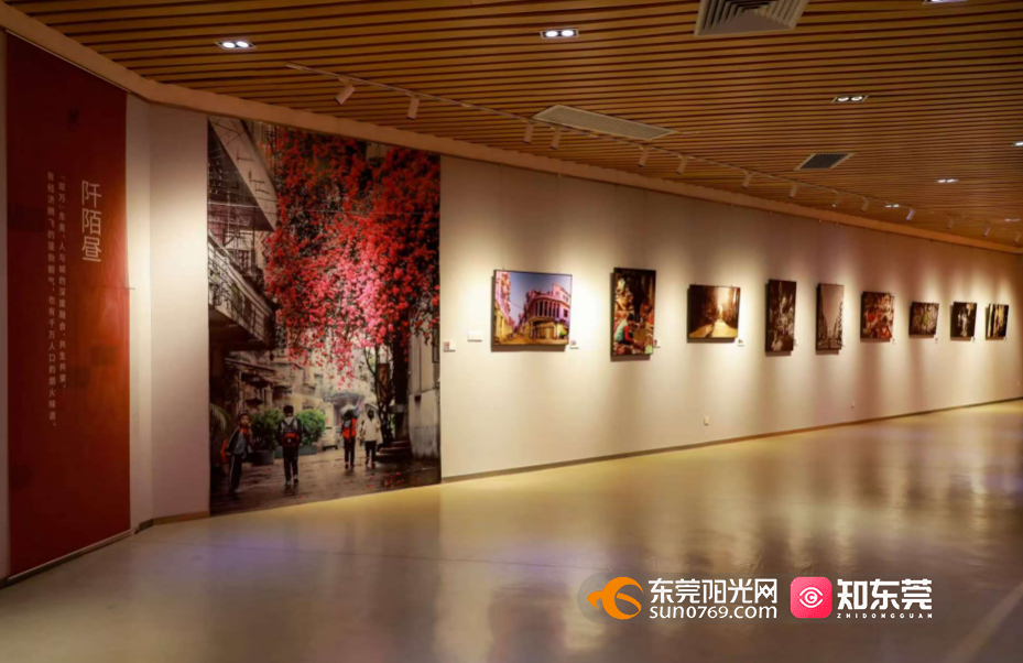 东莞本土青年摄影师刘中“无限城门”个人摄影展开展_腾讯新闻