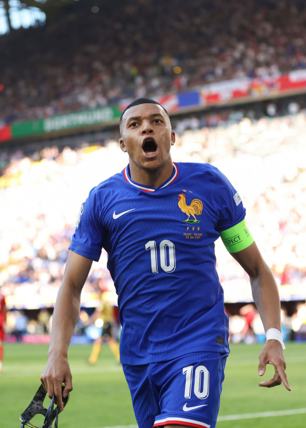 姆巴佩遗憾出局!24射仅入点球,运动战0进球,退出金球奖争夺