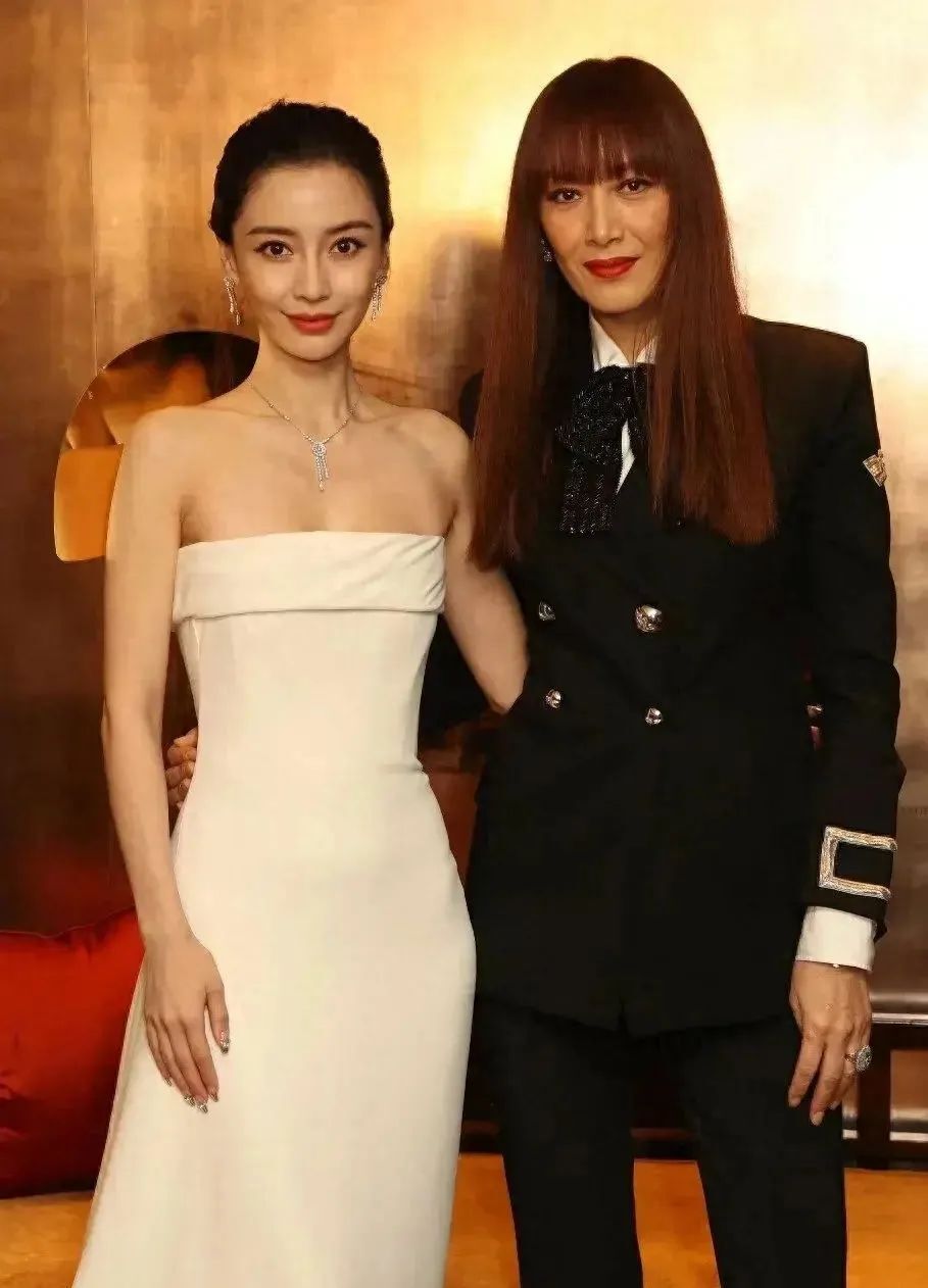 任达华为何69岁还在拼，全部家产给小12岁娇妻，揭秘超模琦琦_腾讯新闻