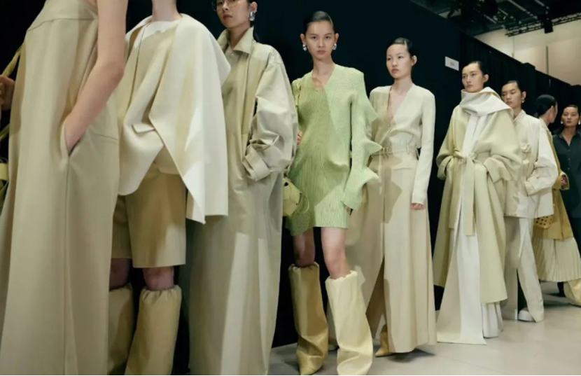 江南布衣创始人李琳表示,"服装行业从某些方面来说是很浪费的,而且我