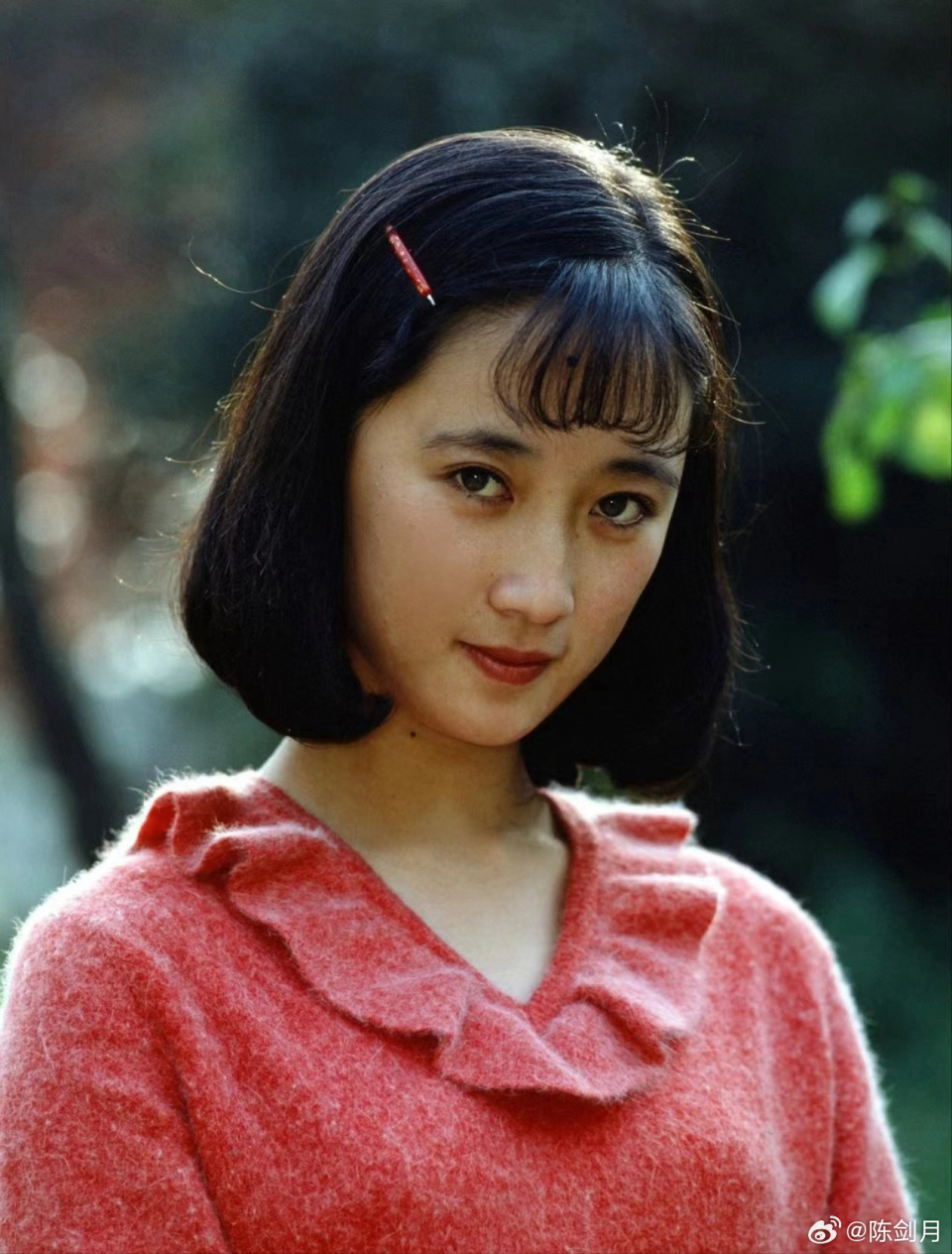 其他古装剧的造型也很美.陈剑月在《红楼梦》里的古装扮相,不就