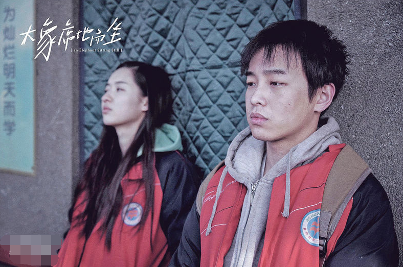 胡波自杀6年，母亲悲痛喊话王小帅：请您看着我的眼睛与我直接对话_腾讯新闻