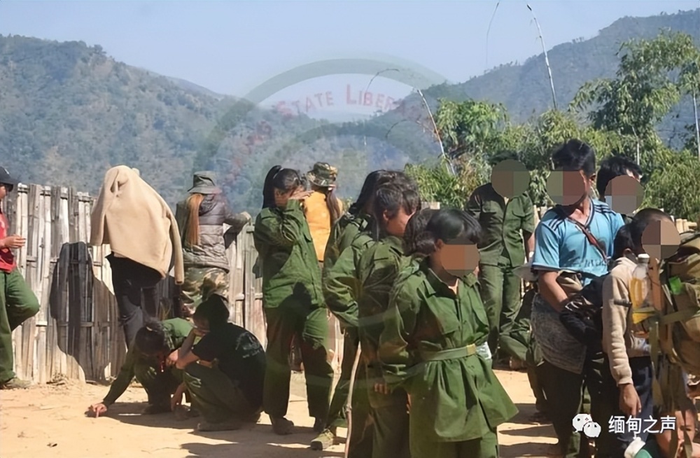 缅甸德昂武装对民团基地发起攻击,成功解救127名德昂民族居民_腾讯