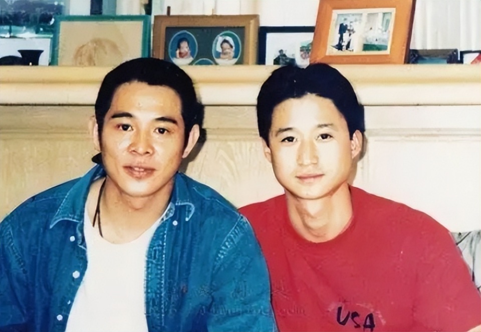 当时吴京只是客串,而李连杰是主演,后来他们还合作过短片《功守道》