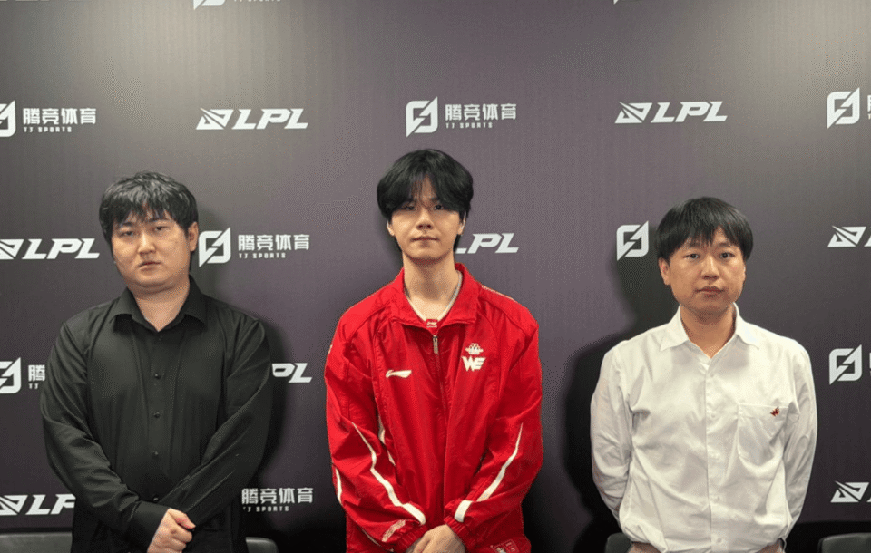 WE教练：首胜其实只是开始，连败期间队员一直没有放弃_腾讯新闻