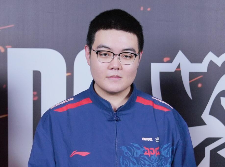 369离队原因曝光,世界赛后被强行降薪,无法接受只能低价回归tes