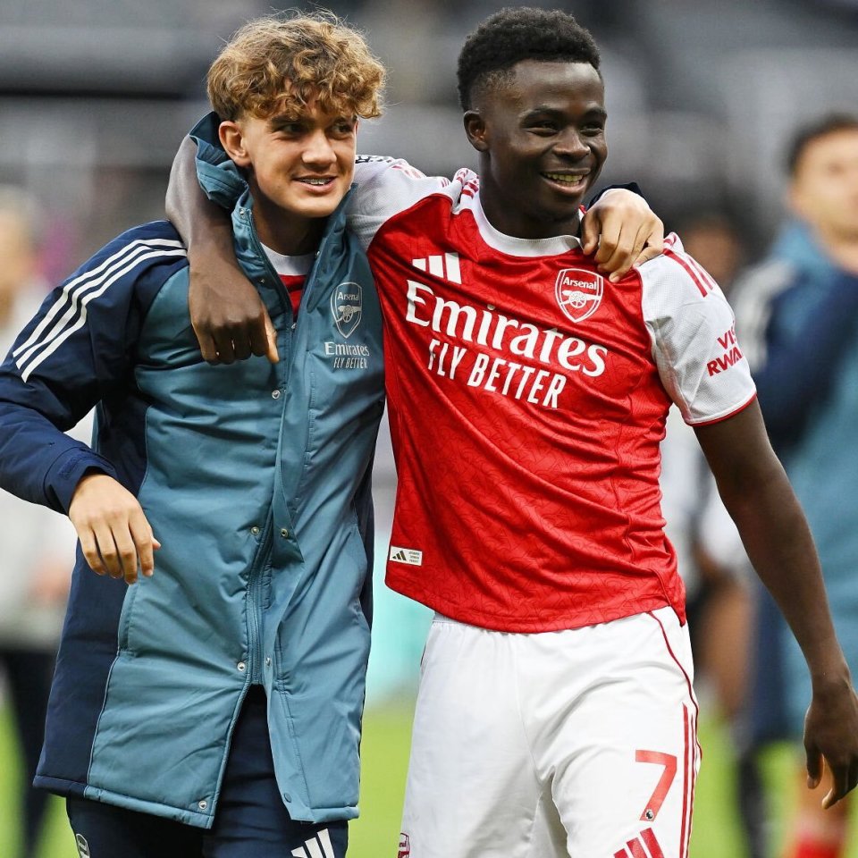 阿森纳第一人！曝萨卡续约周薪超30万镑，阿尔特塔距冠军还有多远-腾讯新闻