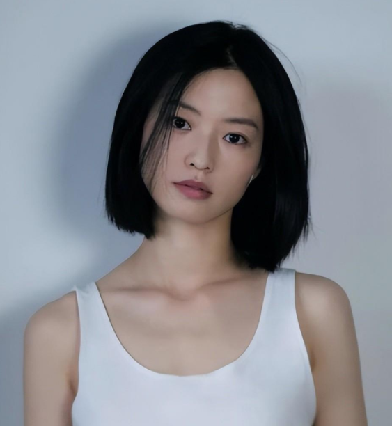 "剧抛脸"马吟吟:歌手出身不温不火,30岁转行凭《三大队》出圈_腾讯