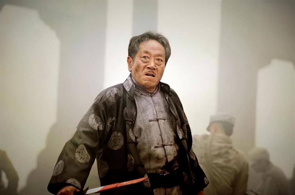 不顾家人反对,执意嫁给68岁的王奎荣,惨遭群嘲的她如今怎样了?