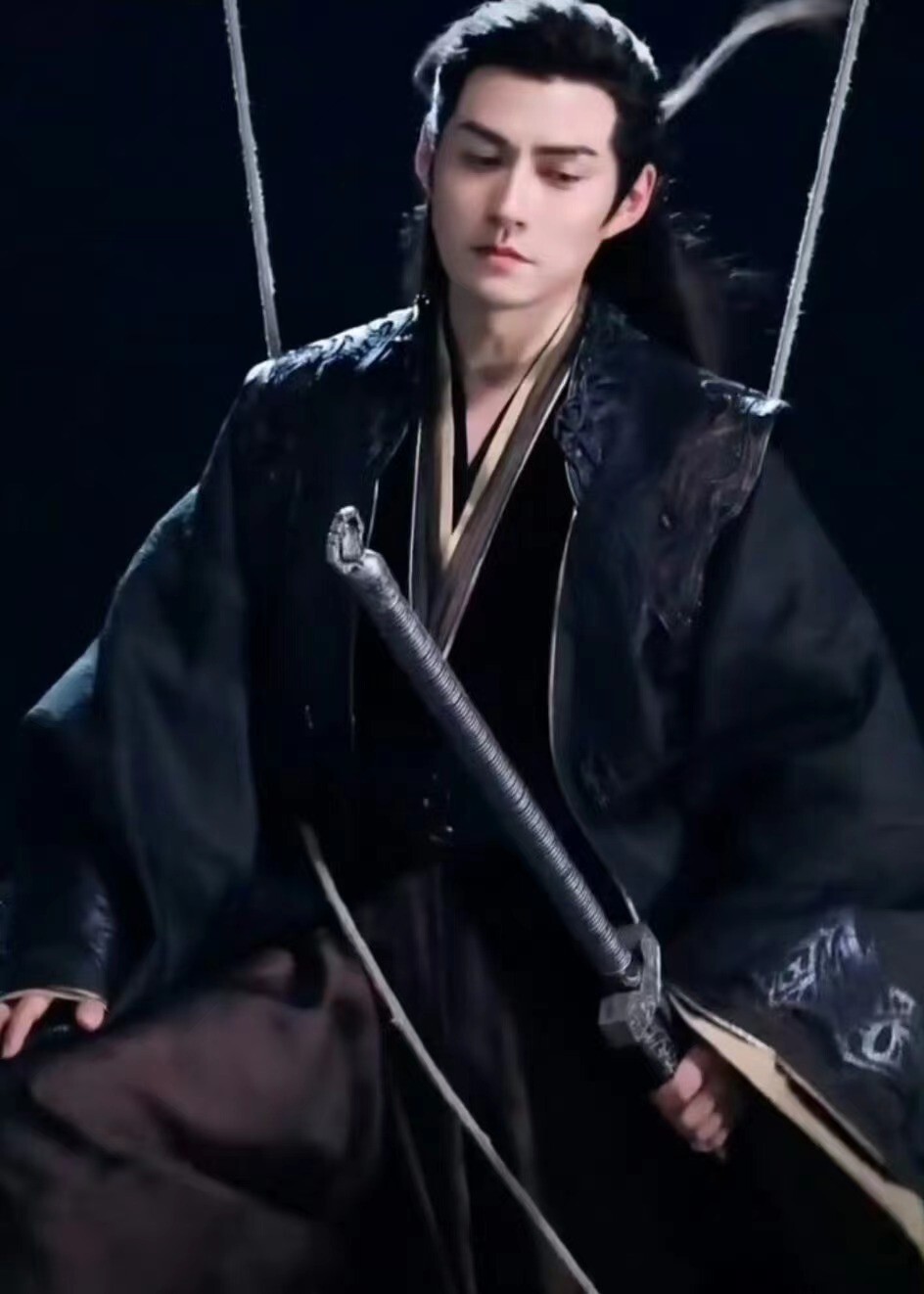 45岁严屹宽一出场,才知道什么叫古装建模脸