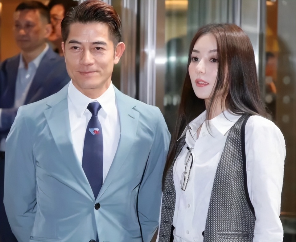 方媛点评老公郭富城,短短几句话,说到粉丝心坎,男方为人曝光_腾讯新闻