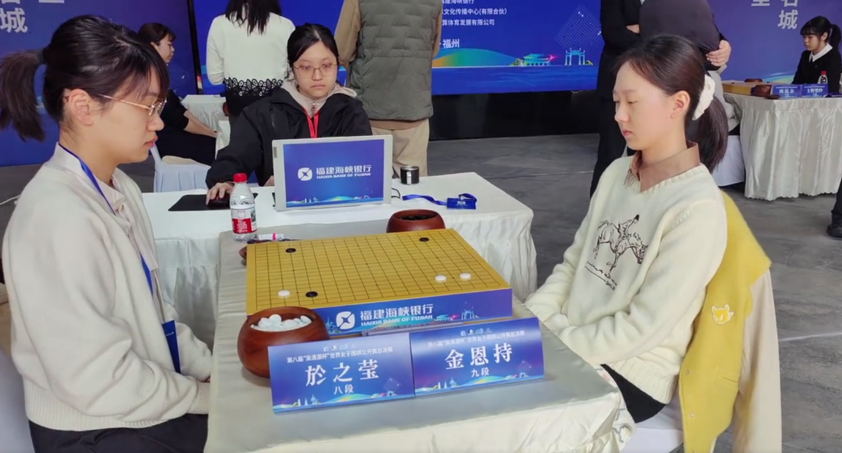 吳清源杯中國隊棋手13人出戰周泓余獨闖四強 崔精上野愛咲美晉級 - 