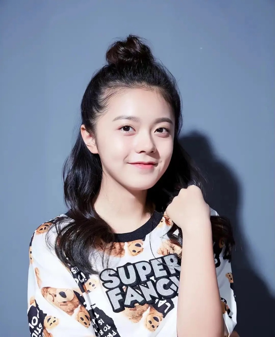 赵今麦11-22岁颜值变化,从国民闺女到如今身材颜值在线,老天爷赏饭吃