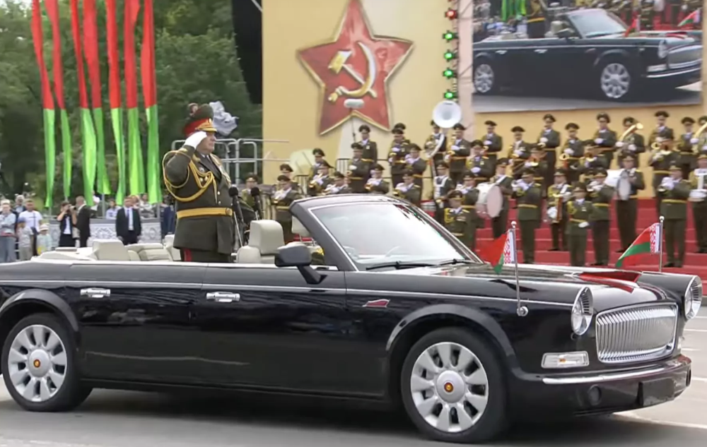 白俄罗斯武装部队装备中国长城炮皮卡车和东风猛士全地形车