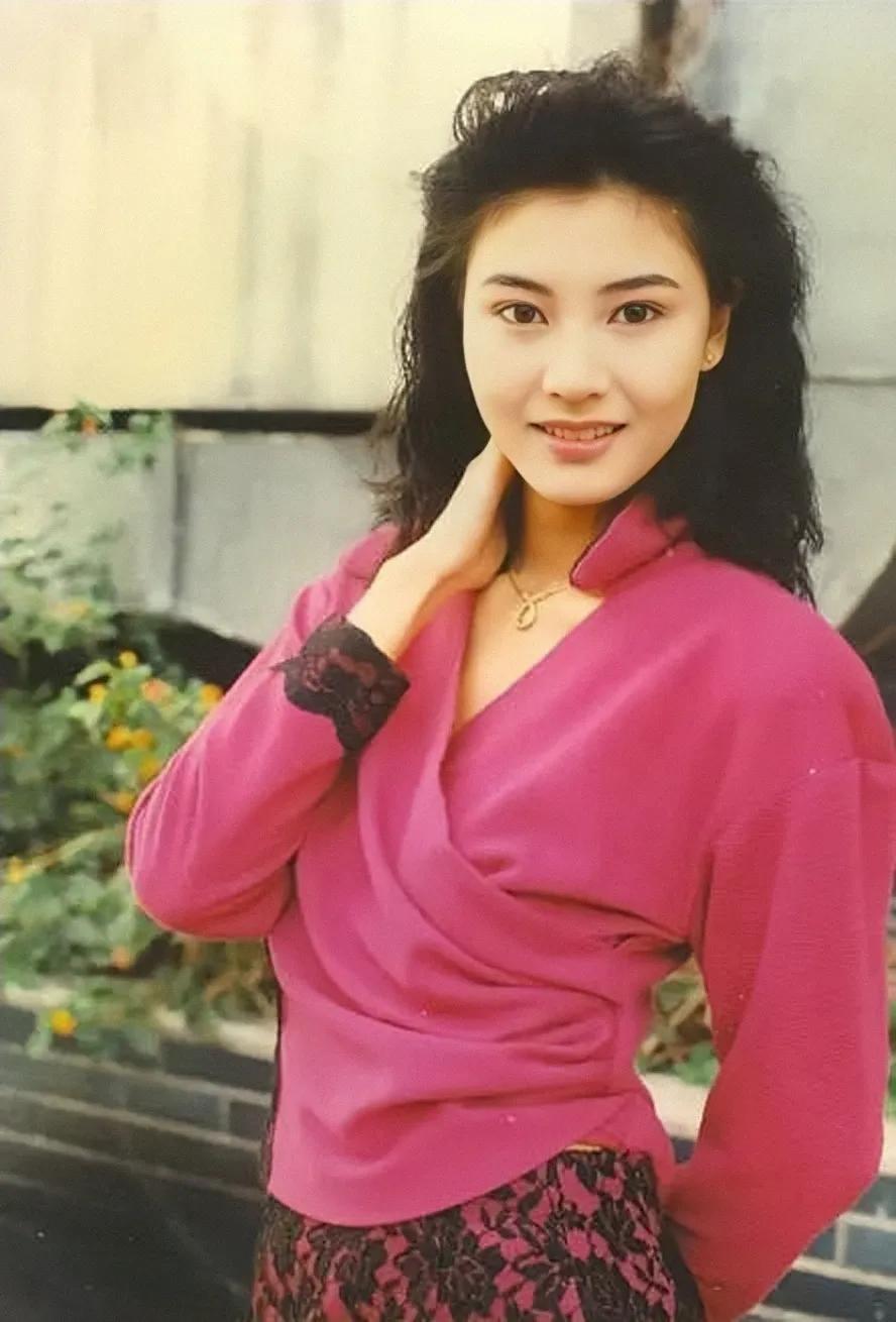 "最美港姐"李嘉欣的绚烂情史,当了豪门女主人后,人生可曾圆满