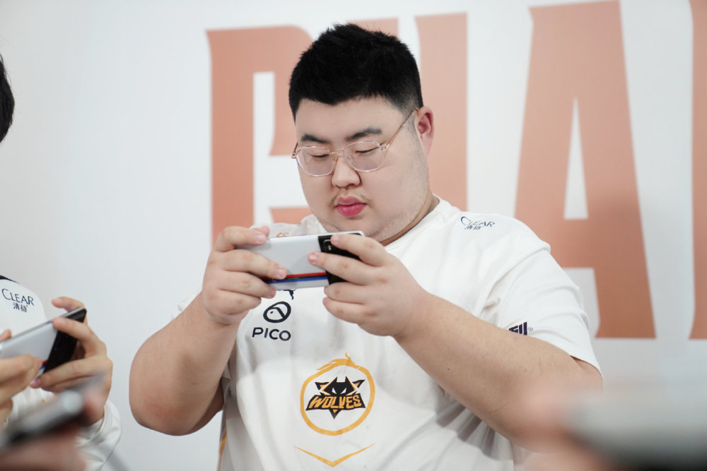 狼队小胖回应改ID 腾讯网