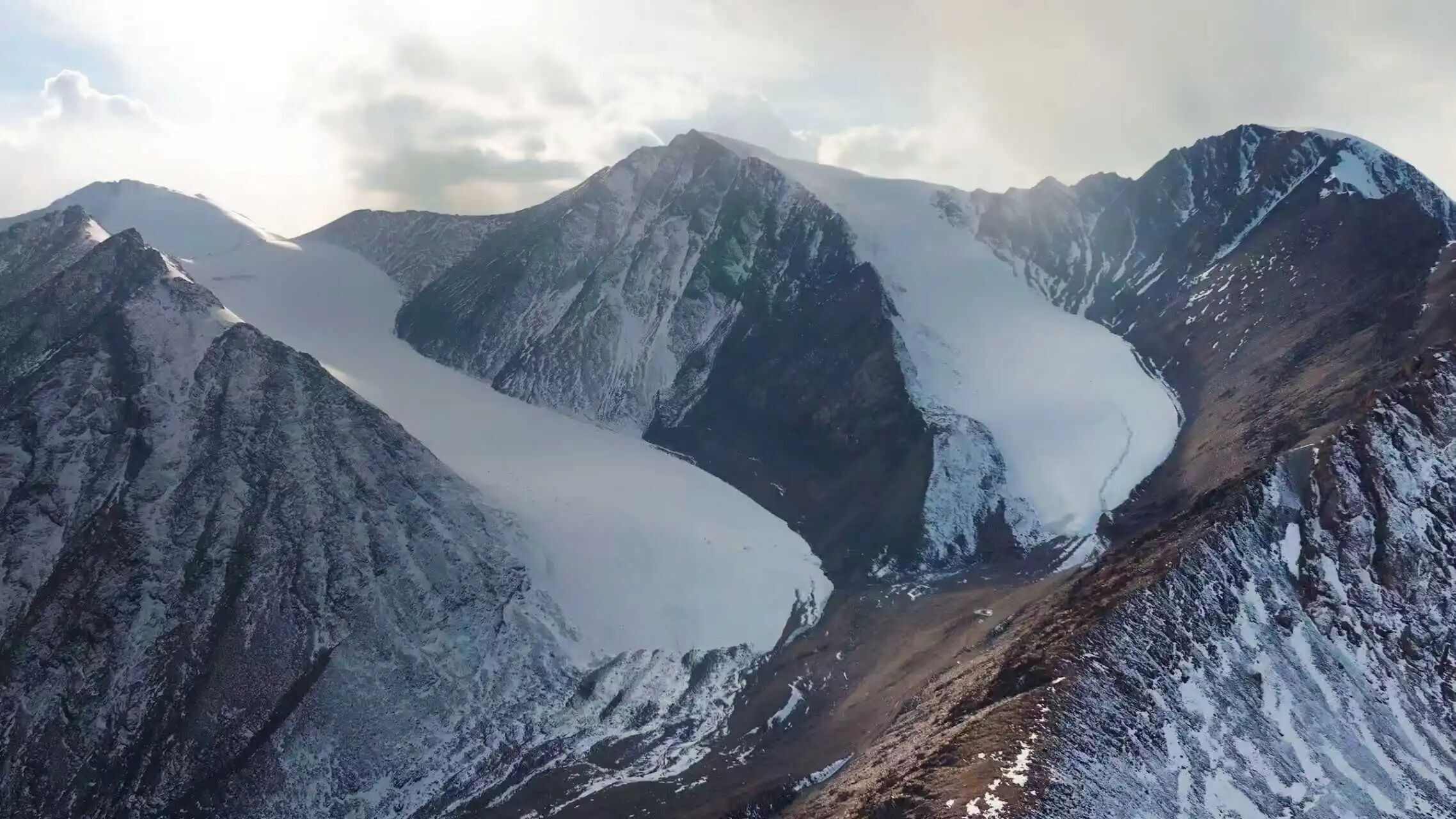 2025新疆青年科學探索招募丨共赴天山、阿勒泰，探索數字冰川保護新路徑 - 