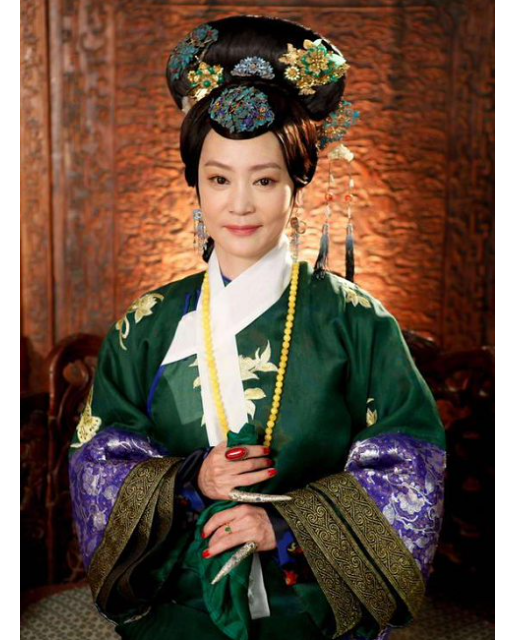 同时,刘雪华也是影视剧里参演过最多"太后"角色的女演员.