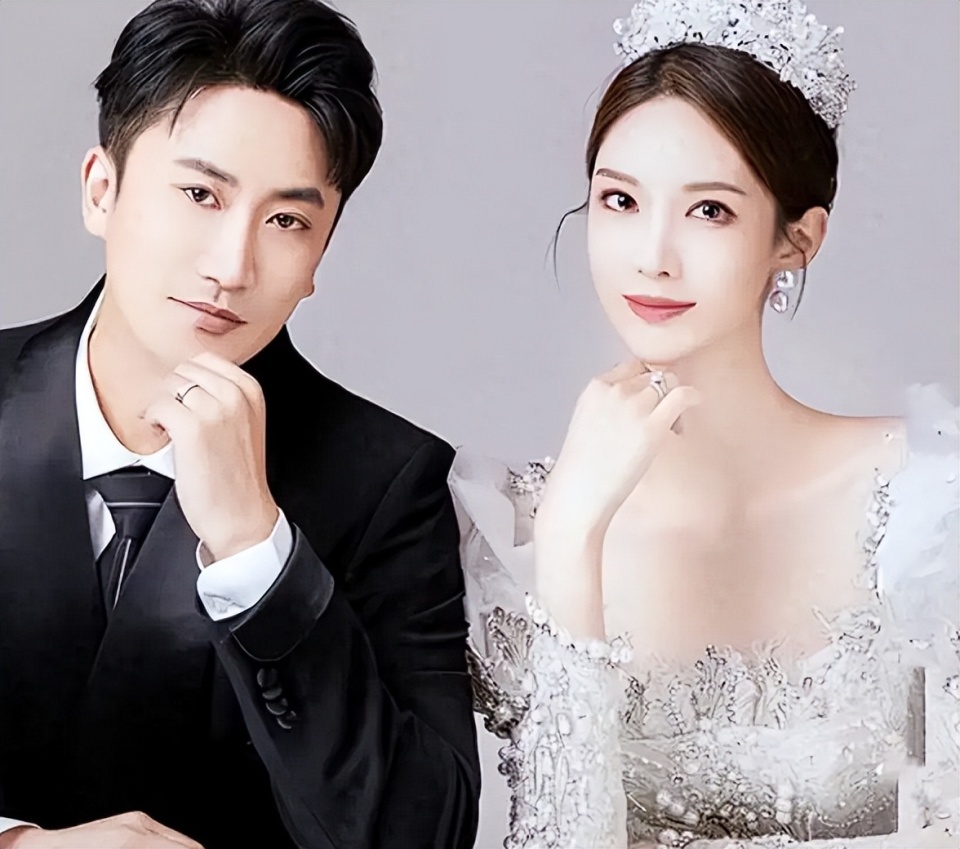剧外,吴云飞与新婚妻子的婚姻结束得这么无声无息,让人难以相信.