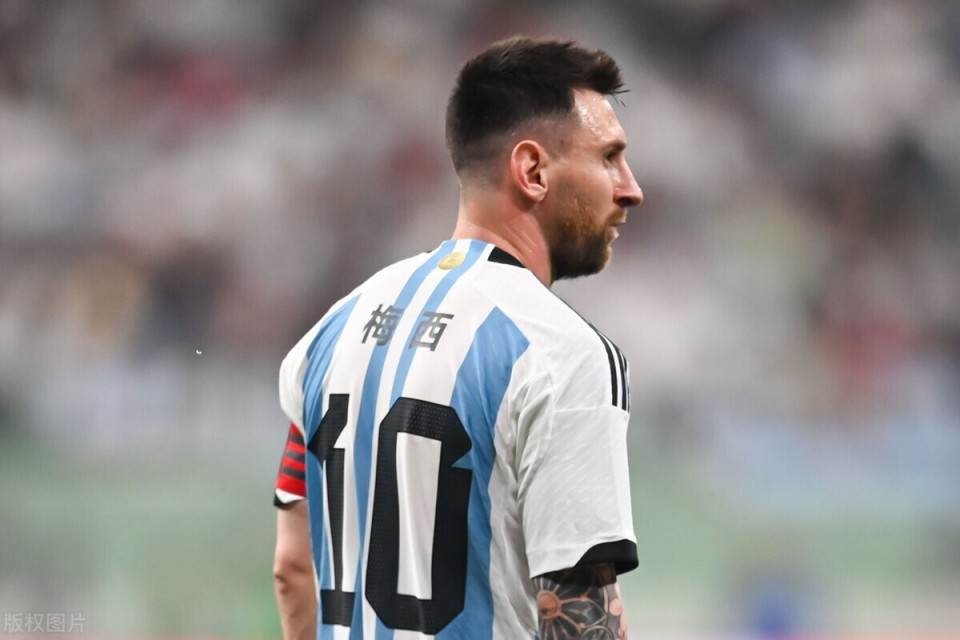 重磅阿根廷中国行或因梅西取消内地和香港同胞站在一起