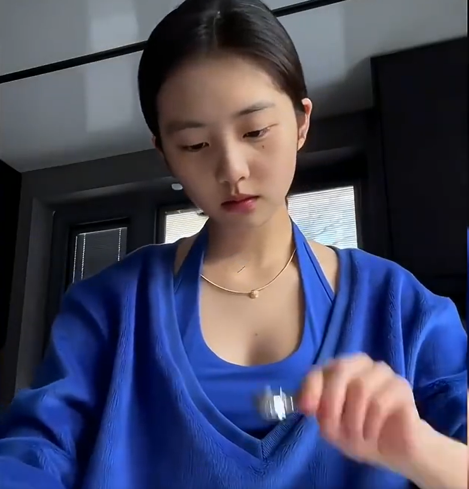 黄磊孙莉家庭美满,女儿幸福在多多即将展翅高飞之际,黄磊孙莉的幸福并