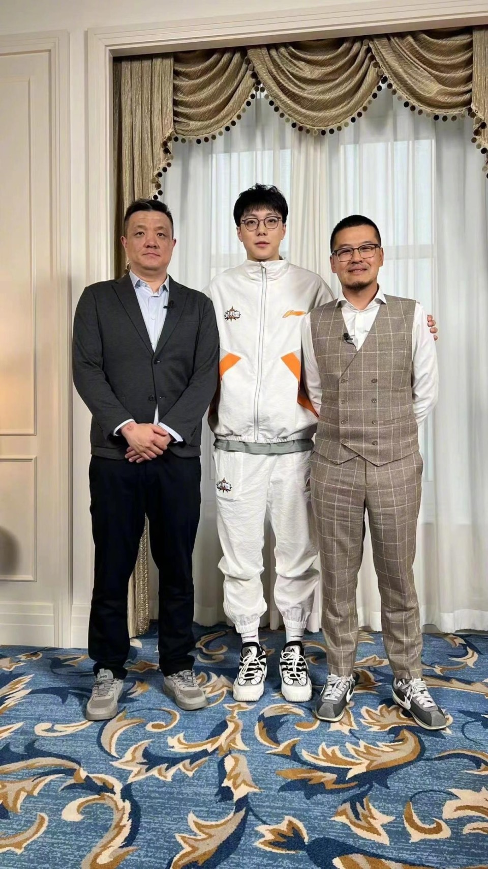 杨毅杜锋对胡明轩绝对信任感情像两口子输球要跳楼都一起跳