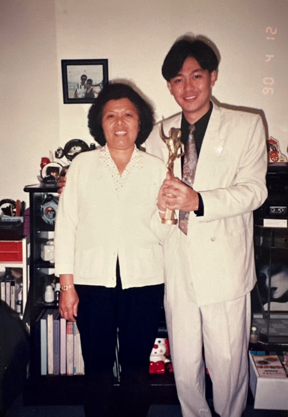香港演员江华直言TVB最失败就是山头文化，没必要再演《寻秦记》电影版_腾讯新闻