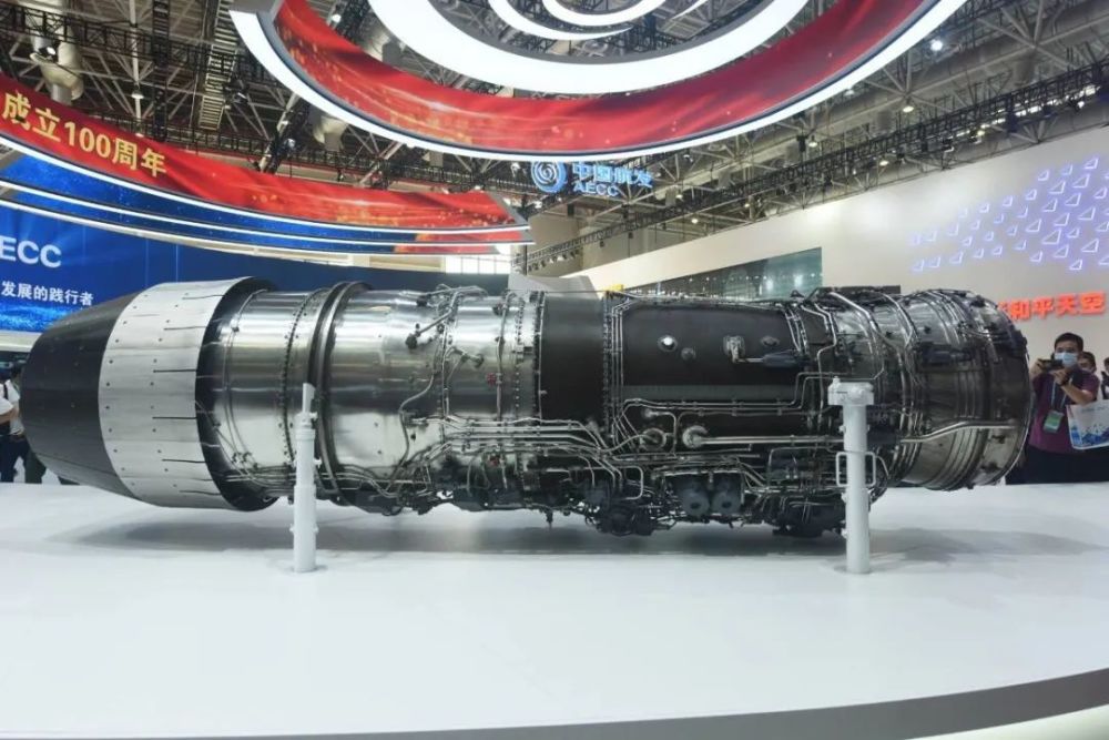 中国"太行"系列发动机亮相!歼-20终于要换矢量了?_腾讯新闻
