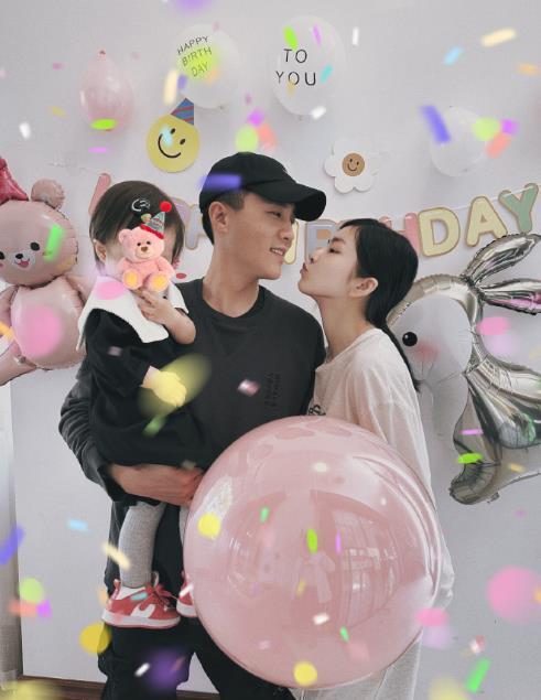 杜淳老婆晒庆生照秀幸福,遭嘲二婚嫁一婚被激怒,首曝光离婚原因_腾讯