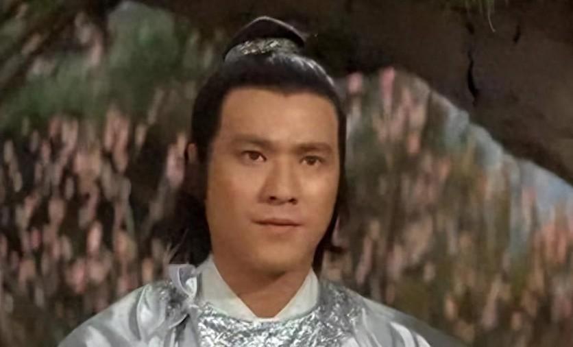 72岁李修贤直播带货，邀请山寨“大傻”助威，被质疑不尊重逝者_腾讯新闻