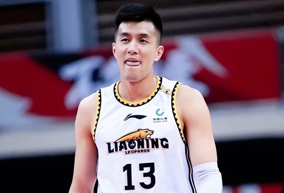 郭艾伦直播,否认辽宁男篮说法,道出双方分歧,否认球队白养自己