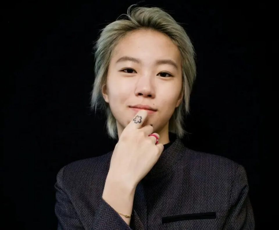 窦靖童被曝在国外结婚!对象是女导演李孟桥,两人更多细节被扒_腾讯新