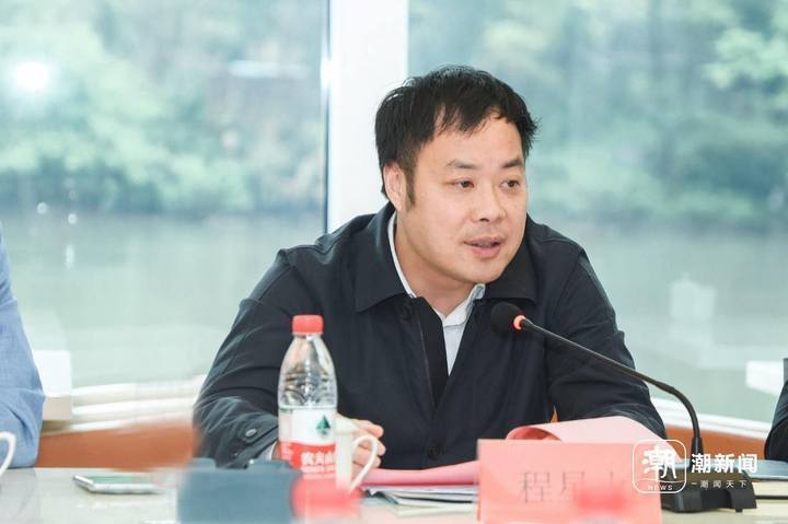 "建德市委常委,常务副市长程星火在致辞中开门见山"推销"建德.