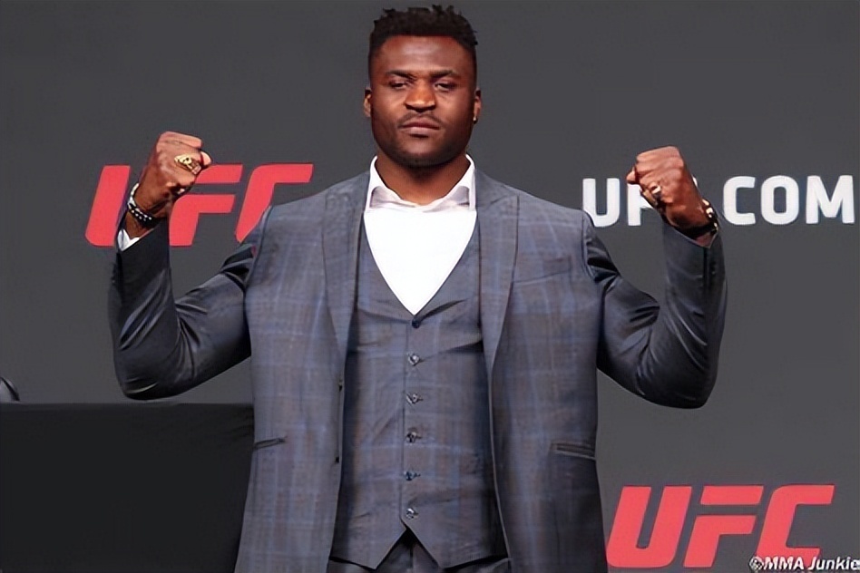 梅威瑟表示:愿意签约纳干诺,帮助他迎战重量级的顶级拳手_腾讯新闻