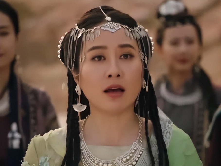 《谯国夫人》这部剧讲述的就是叶璇饰演的冼夫人其精彩传奇的一生