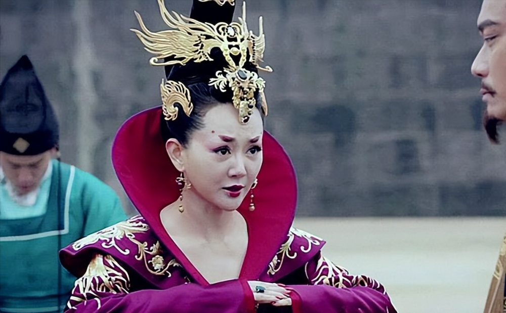 张定涵是1980年出生的,今年44岁了,状态保持得相当不错,看上去就像30