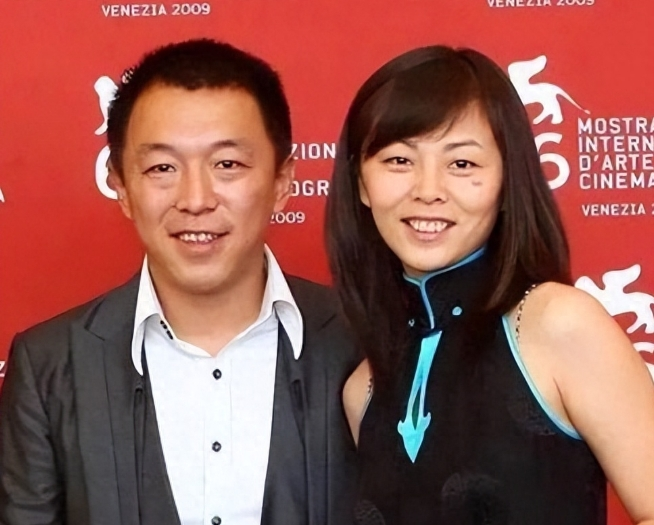 黄渤与小欧恋爱13年,结婚16年,婚后生下了一个女儿,双方都很洁身自好