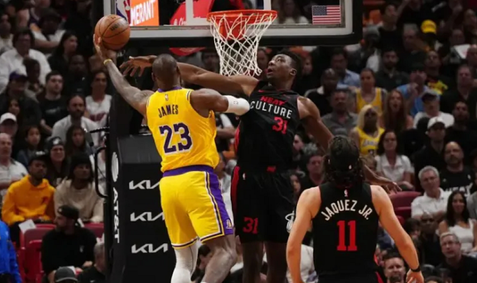641