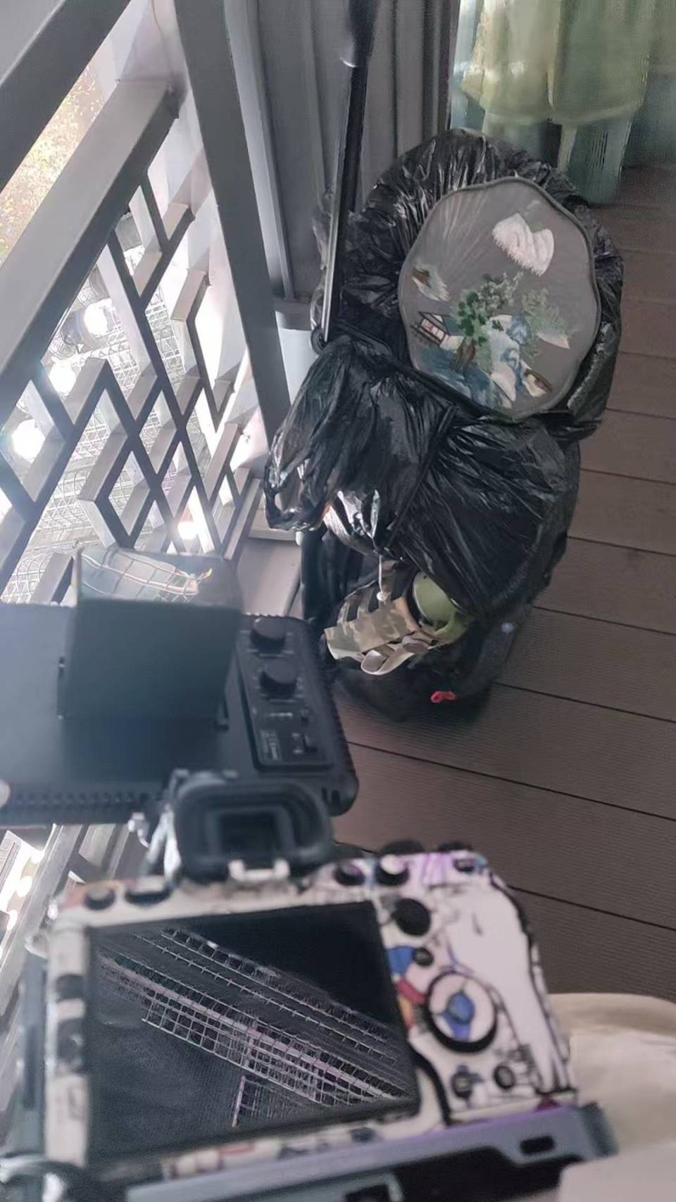 游客因拍照设备太专业被河南万岁山景区驱赶？