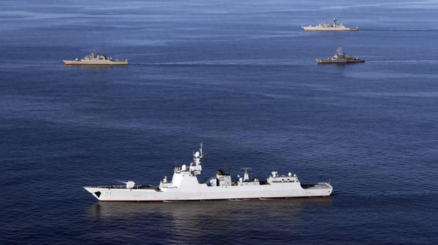 红海危机爆发后,胡塞发射大量导弹威胁各国船只,美英不惜组建联合舰队