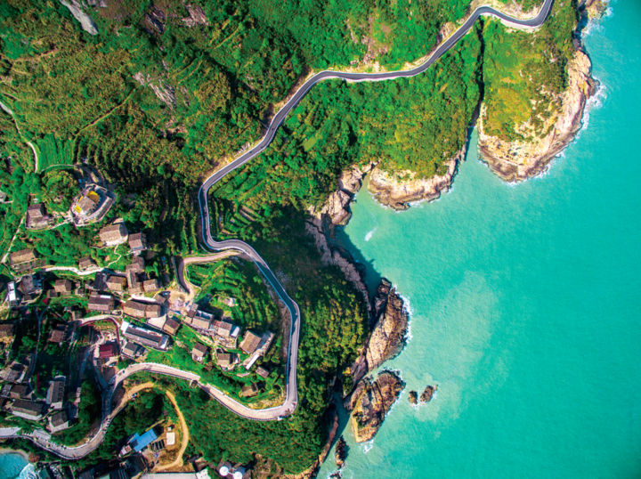 据台州文旅据台州文旅湖州·弁山弁山雄峙于太湖南岸,主峰云峰顶海拔