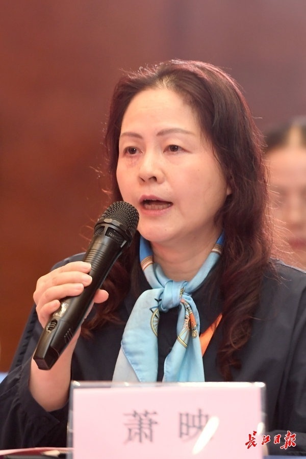 评论家,武汉大学文学院教授萧映:生活值得被欣赏被尊重被珍视_腾讯