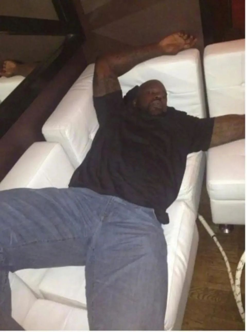 步行者都那么费劲,绿凯被认为进了总决赛也是给独行侠或森林狼送人头!