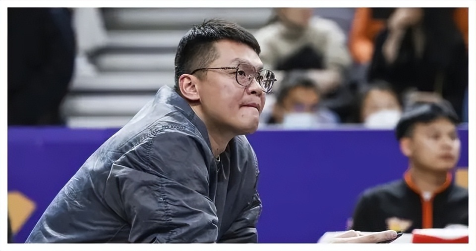 宏远最新消息!胡明轩赴美特训,朱芳雨谈续约周琦,周琦首度回应