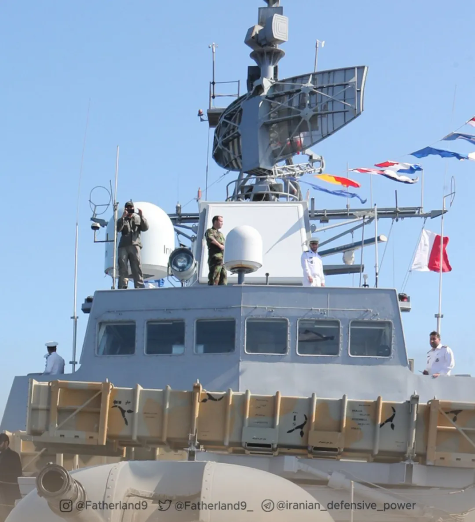 伊朗海军再遭重创,萨汉德号护卫舰在阿巴斯港倾覆沉没