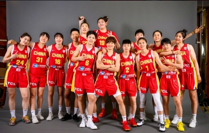 FIBA官方：李梦和李月汝缺席，但中国女篮依旧是无可争议的争冠热门