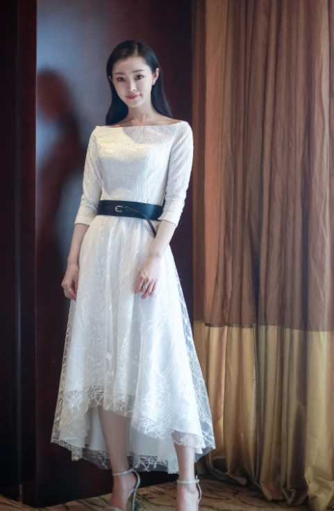 宋轶黑丝照曝光!终于明白她为什么在公共场合很少穿了_腾讯新闻