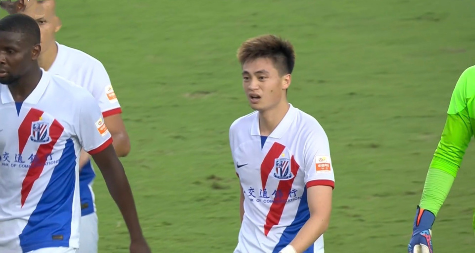 比肩朱辰杰,申花又挖掘后卫双子星,2外援上清洗名单,马镇低情商_腾讯