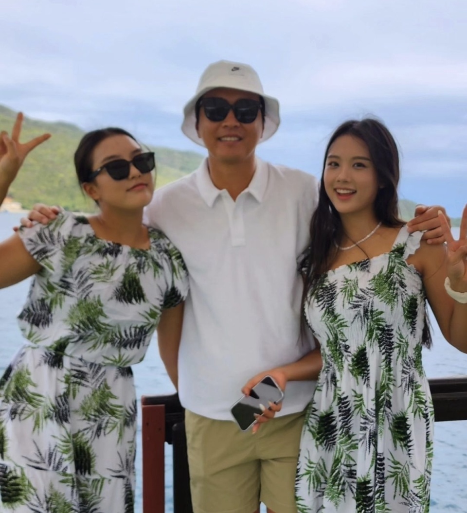 李东国家族度假芽庄,妻子晒出夜市漂亮衣服,不输名牌