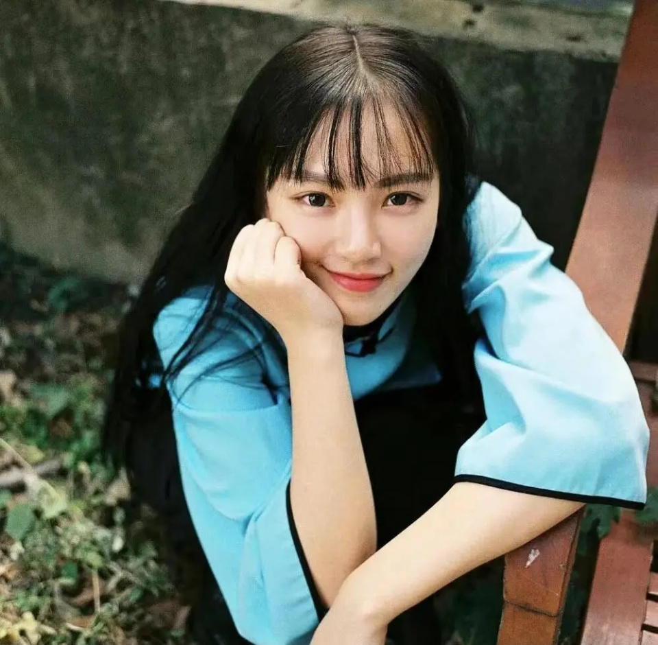 同样是"武大校花",看到吴倩不如黄灿灿,才知不幸的婚姻对状态影响多大